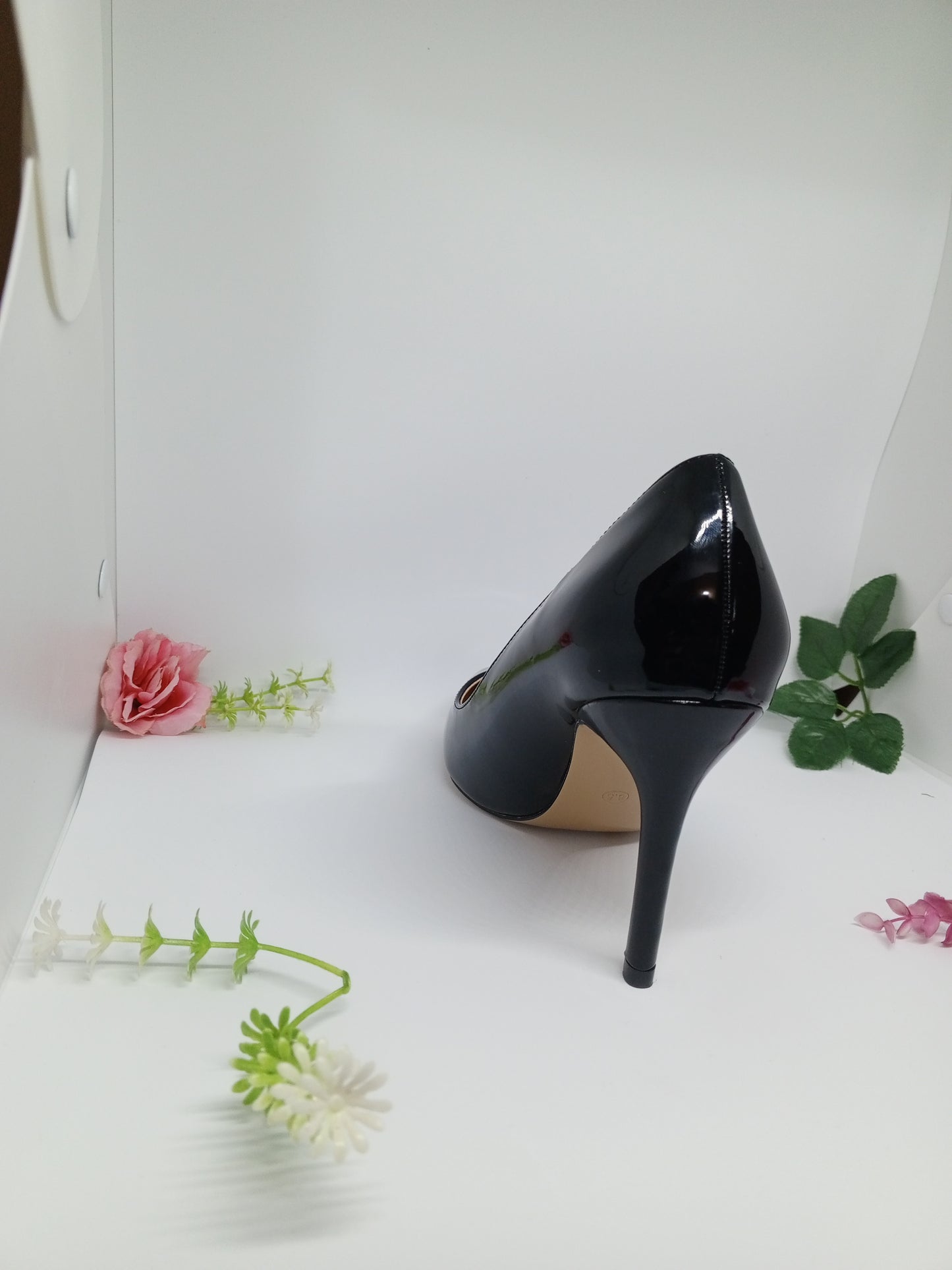 Escarpins Noirs Vernis Christina 10cm - Élégance et Confort